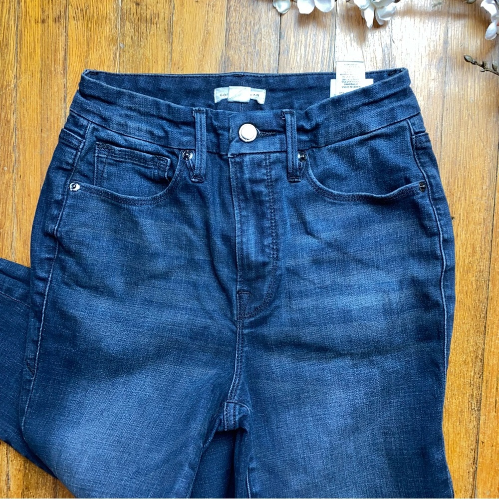Good American Good Waist #37 Crop Raw Hem Jeans SZ 4 / 27 - Picture 4 of 8